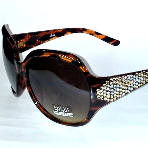 Boutique Accessories - NEW BROWN SUNGLASSES w/BLING